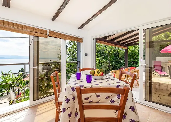 Hrvatin Οπατία